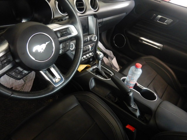 2024 Ford Mustang interiour